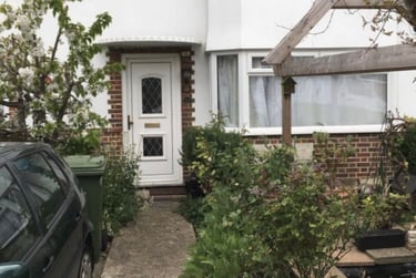 2 bed flat, Ranmoor Gardens, Harrow, London, HA11UQ - Image 1