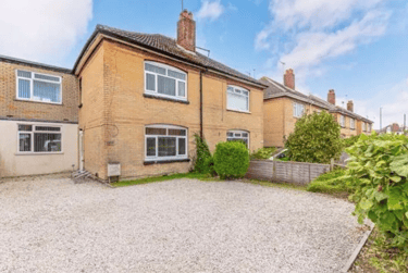 6 bed house, Wallisdown Road, Talbot village, Poole, BH125BT - Image 1