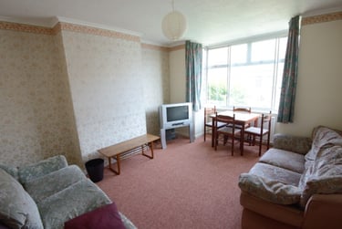 6 bed house, Filton Avenue, Northville, Bristol, BS70LW - Image 2