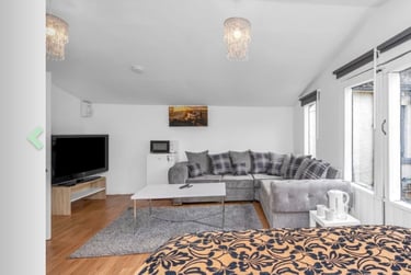 2 bed house, Burdiehouse Road, Liberton, Edinburgh, EH178AF - Image 4