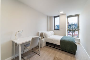 1 bed studio, Bournbrook Road, Selly Park, Birmingham, B297BH - Image 1