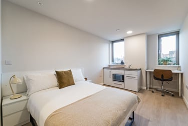 1 bed studio, Bournbrook Road, Selly Park, Birmingham, B297BH - Image 1