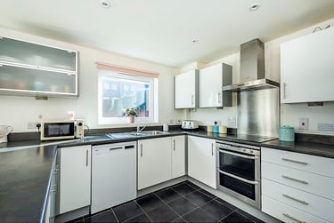 1 bed studio, Wraysbury Drive, Yiewsley, Uxbridge, UB77FL - Image 8