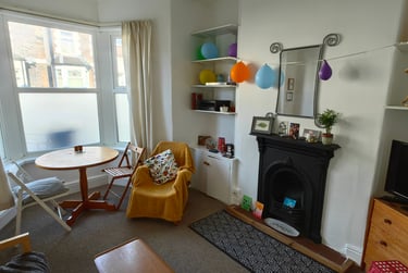 3 bed house, Inverness Place, Roath, Cardiff, CF244RX - Image 1