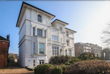 2 bed flat, Anglesey Lodge, City Centre, Surrey, KT12ND - Image 11