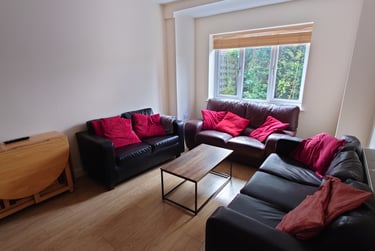 5 bed house, Bad Bargain Lane, Tang Hall, York, YO310QY - Image 2