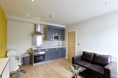 1 bed flat, Queens Road, Clifton, Bristol, BS81QU - Image 1