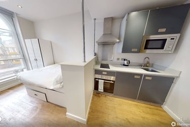 1 bed studio, Queens Road, Clifton, Bristol, BS81QU - Image 1