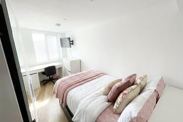 2 bed flat, Triangle South, Kingsdown, Bristol, BS81EY - Image 1