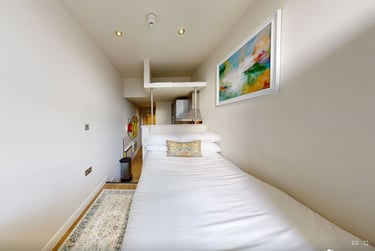 1 bed flat, Queens Road, Clifton, Bristol, BS81QU - Image 1