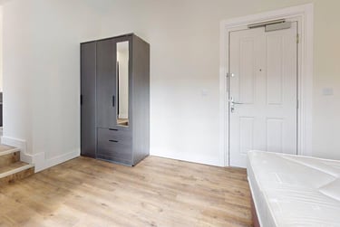 1 bed studio, Triangle West, Clifton, Bristol, BS81ER - Image 4