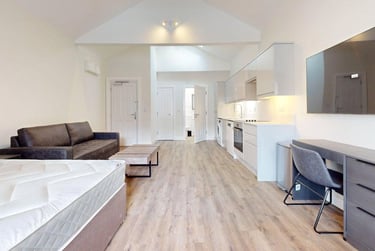 1 bed studio, Triangle West, Clifton, Bristol, BS81ER - Image 1