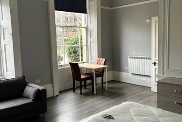 1 bed studio, St. Pauls Road, Clifton, Bristol, BS81LP - Image 2