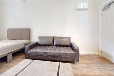 1 bed studio, Triangle West, Clifton, Bristol, BS81ER - Image 3