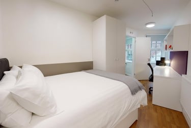 4 bed flat, Pipe Lane, City Centre, Bristol, BS15AJ - Image 3