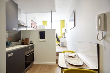 1 bed flat, Queens Road, Clifton, Bristol, BS81QU - Image 3