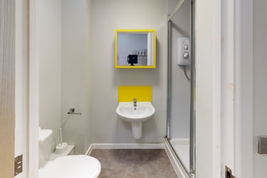 1 bed studio, Queens Road, Clifton, Bristol, BS81QU - Image 4