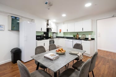 5 bed flat, Pipe Lane, City Centre, Bristol, BS15AJ - Image 7