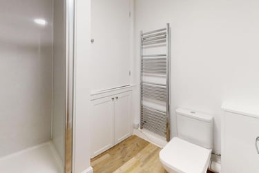 4 bed flat, Avenue Road, City Centre, Falmouth, TR114AZ - Image 13