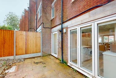6 bed house, Yew Tree Close, Mount Pleasant, Exeter, EX45EH - Image 15