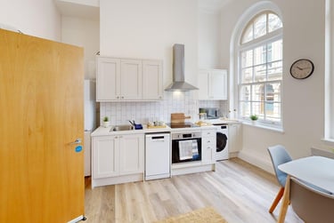 3 bed flat, St. Nicholas Street, City Centre, Bristol, BS11TP - Image 2