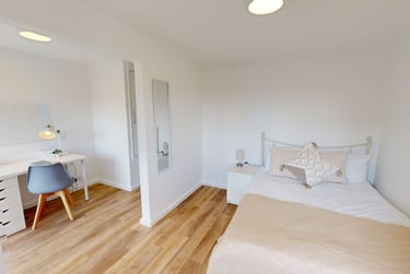 6 bed house, Monterey Gardens, Mount Pleasant, Exeter, EX45EN - Image 10