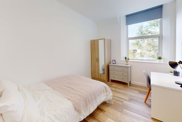 5 bed flat, Bar Road, City Centre, Falmouth, TR114NN - Image 3