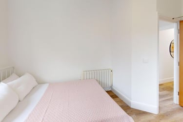 4 bed flat, Avenue Road, City Centre, Falmouth, TR114AZ - Image 7