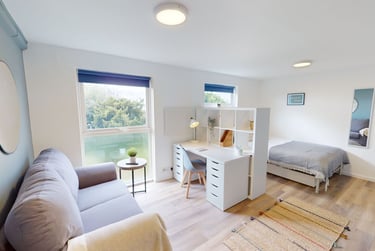 1 bed flat, Monterey Gardens, Mount Pleasant, Exeter, EX45EN - Image 1