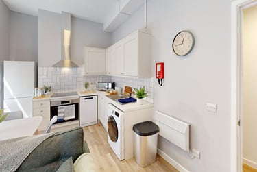 2 bed flat, Mark Lane, City Centre, Bristol, BS15DG - Image 3