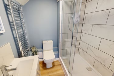 6 bed house, Monterey Gardens, Mount Pleasant, Exeter, EX45EN - Image 4