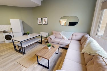 5 bed flat, Clare Street, City Centre, Bristol, BS11XH - Image 2