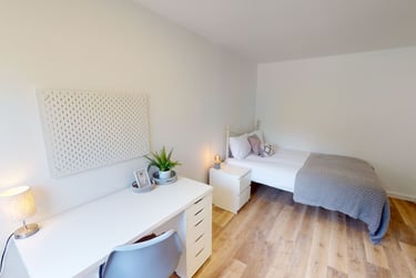 6 bed house, Monterey Gardens, Mount Pleasant, Exeter, EX45EN - Image 8