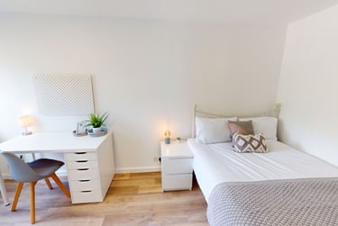 6 bed house, Monterey Gardens, Mount Pleasant, Exeter, EX45EN - Image 9