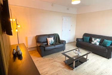 5 bed house, Carholme Road, West End, Lincoln, LN11ST - Image 1