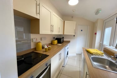 4 bed house, Foss Bank, West End, Lincoln, LN11TD - Image 2