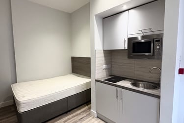 1 bed studio, Sadler Gate, City Centre, Derby, DE13NL - Image 2