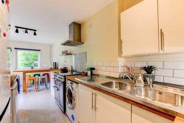 9 bed house, Ashurst Road, Coldean, Brighton, BN24PH - Image 2
