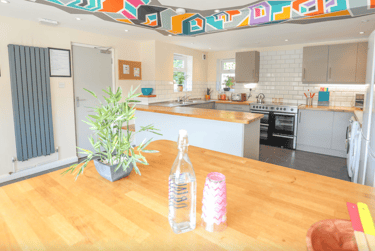 8 bed house, Bodiam Avenue, Woodingdean, Brighton, BN24LN - Image 1