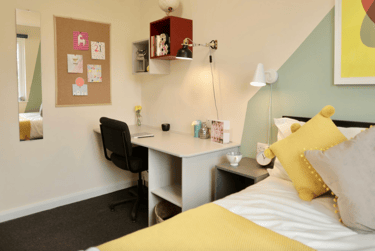 7 bed house, Park Rad, Coldean, Brighton, BN19AA - Image 1