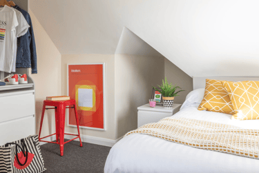 8 bed house, The Hollow, Southdown, Bath, BA21NG - Image 1