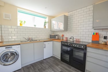 1 bed house, Park Road, Coldean, Brighton, BN19AA - Image 1