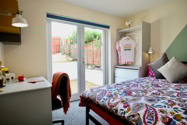 1 bed house, Meare Road, Widcombe, Bath, BA25PP - Image 1