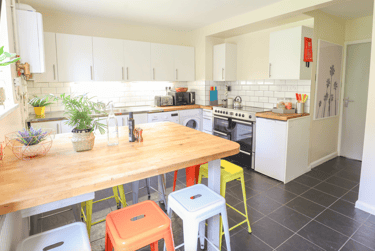 9 bed house, The Crescent, Moulsecoomb, Brighton, BN24TB - Image 2