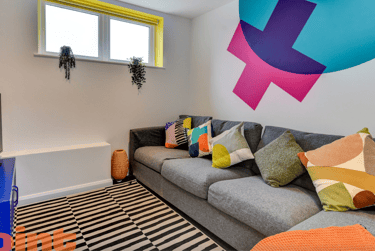 8 bed house, Auckland Drive, Bevendean, Brighton, BN24JG - Image 2