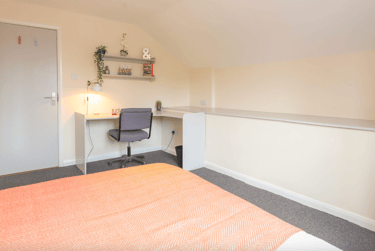 9 bed house, Plymouth Avenue, Bevendean, Brighton, BN24JB - Image 3