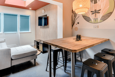 6 bed house, Hogarth Walk, Lockleaze, Bristol, BS79XS - Image 3