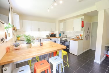 1 bed house, Upper Bevendean Avenue, Bevendean, Brighton, BN24FG - Image 3