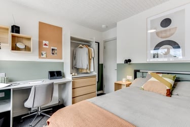 1 bed house, Hogarth Walk, Lockleaze, Bristol, BS79XS - Image 5