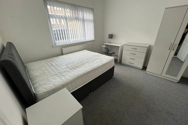 4 bed house, Baglan Street, Port Tennant, Swansea, SA18JZ - Image 6